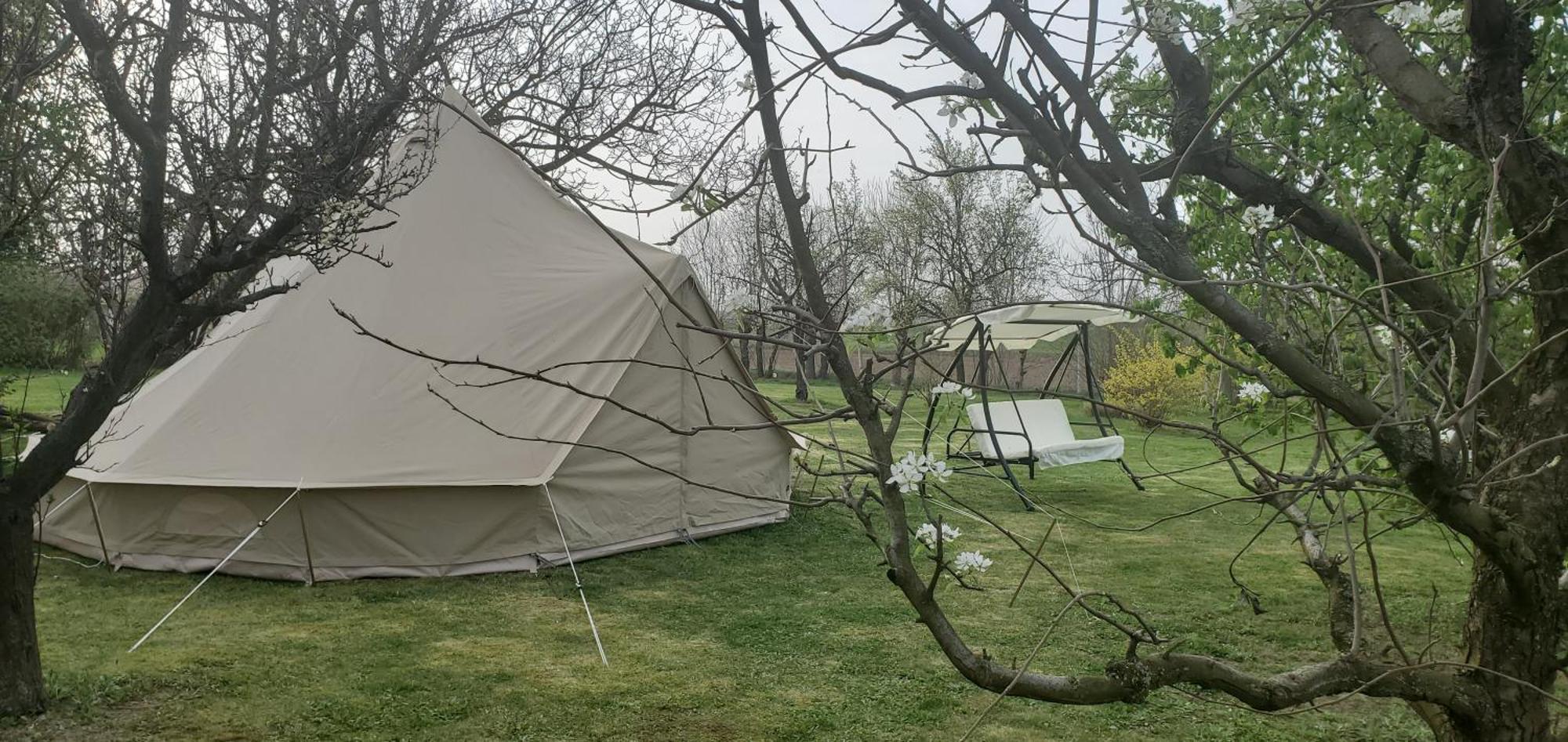 Tiszaglamping, The Belgian Hideaway *